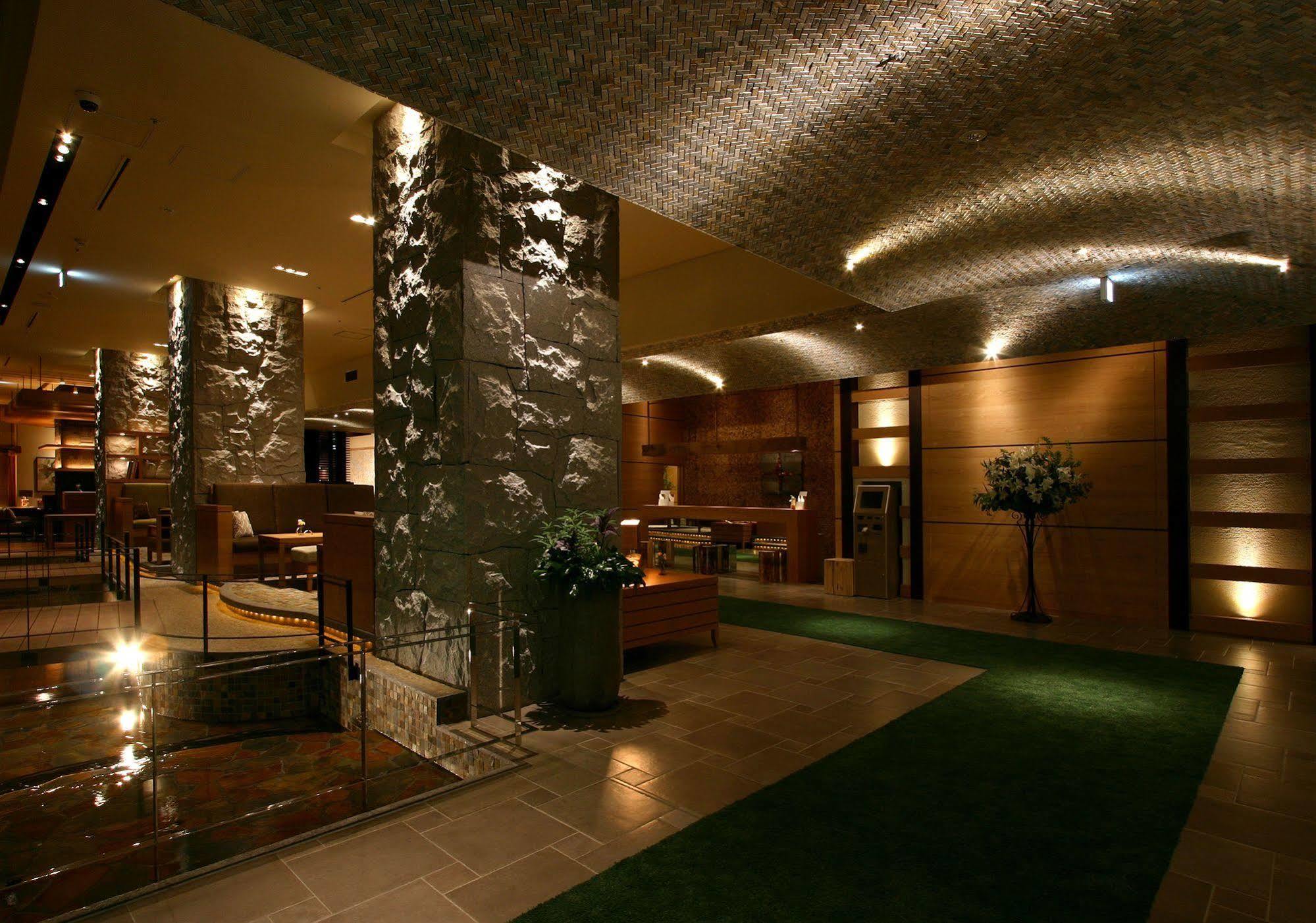 Hotel Coco Grand Такасаки Экстерьер фото