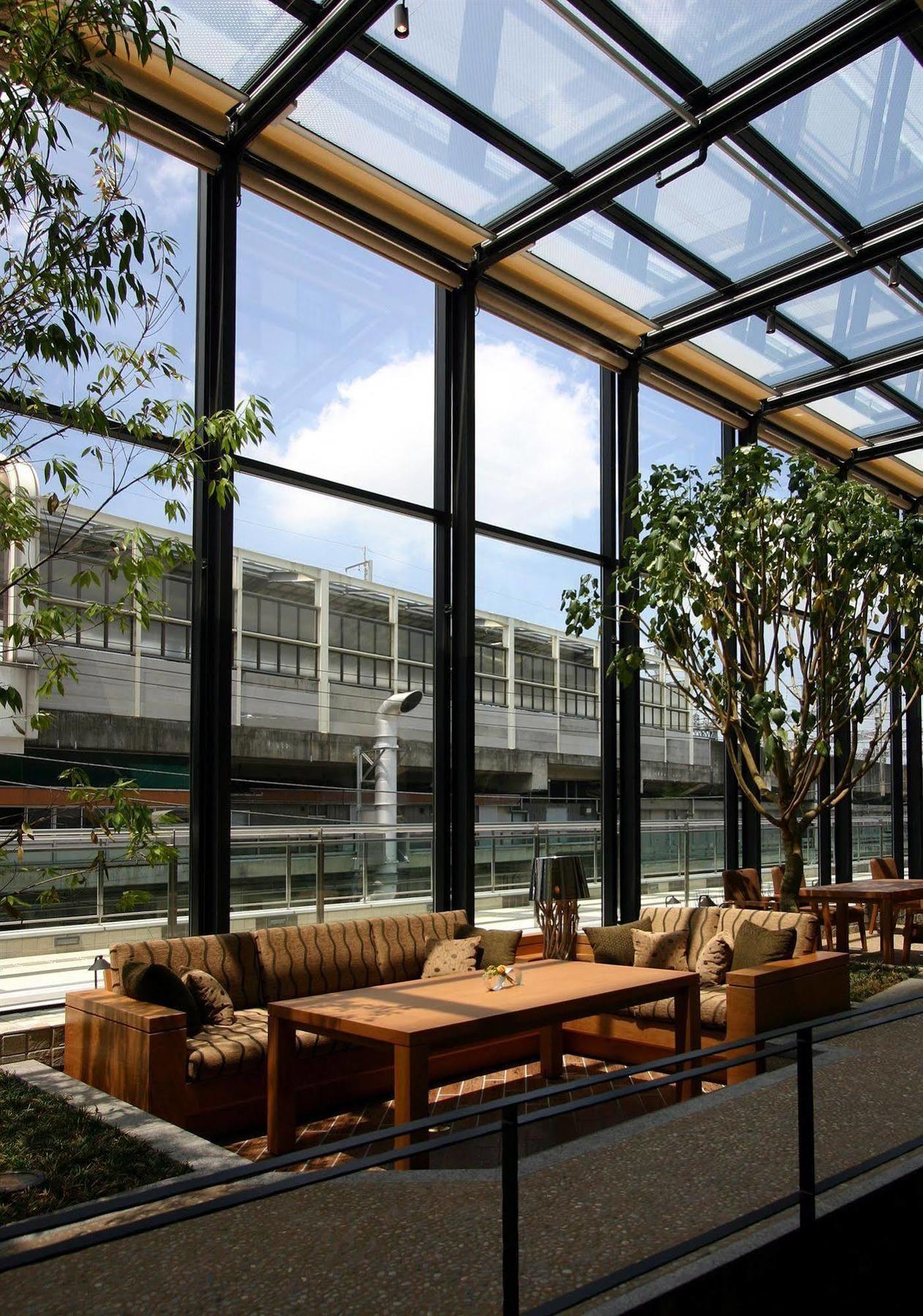 Hotel Coco Grand Такасаки Экстерьер фото